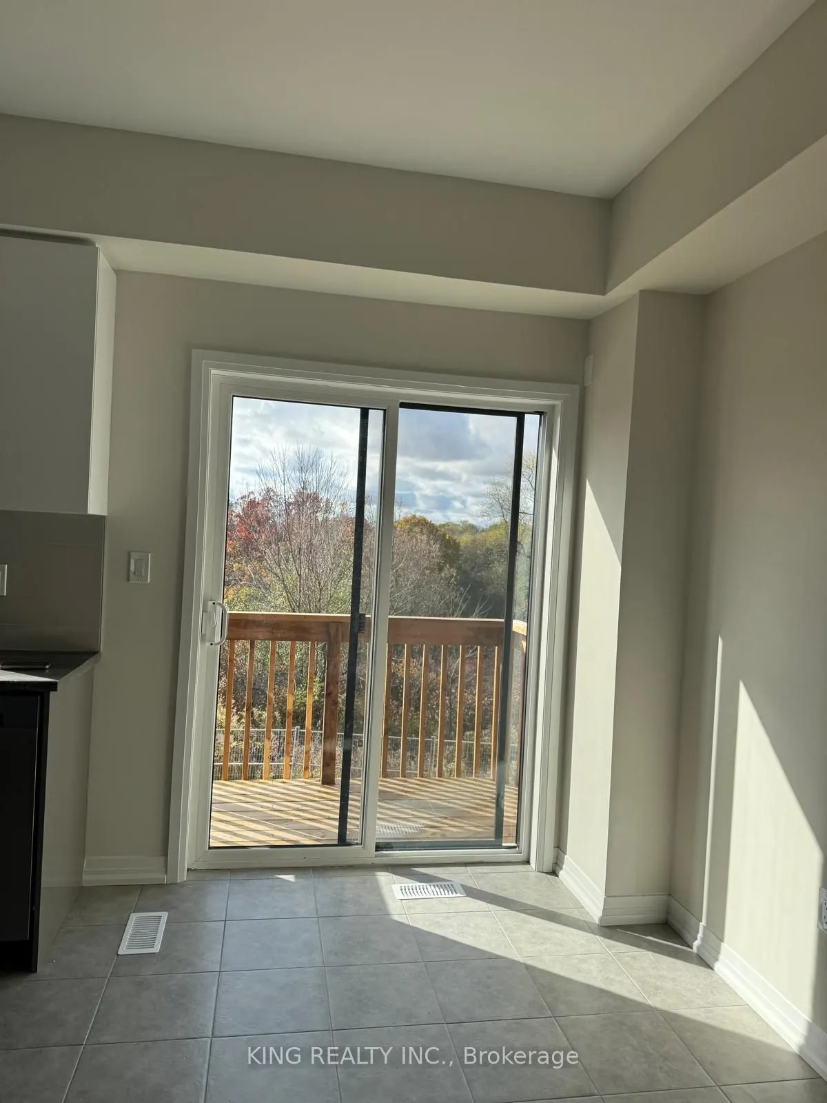 660 Colborne Street W, #38