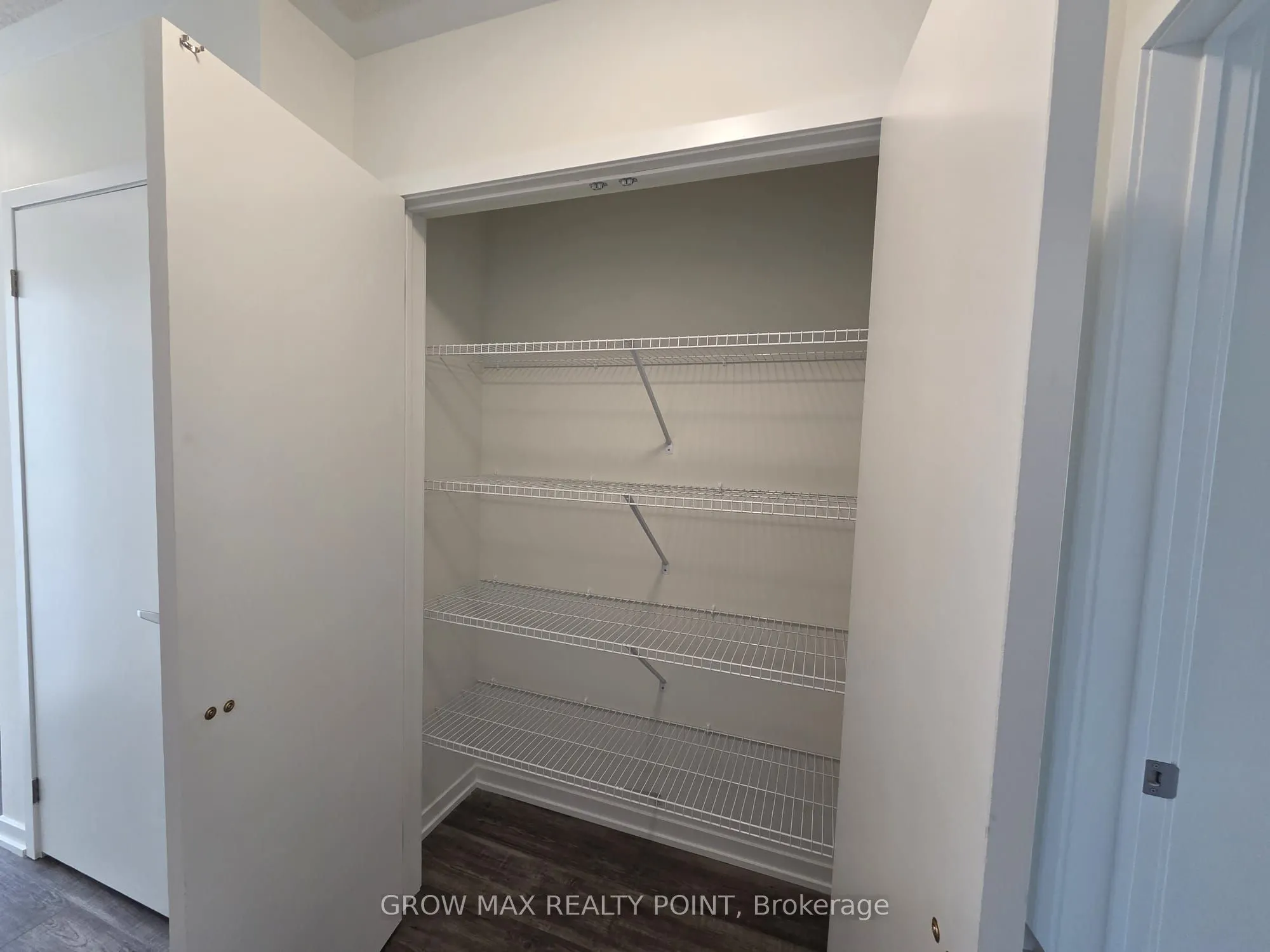 7 Kingbird Common, #3