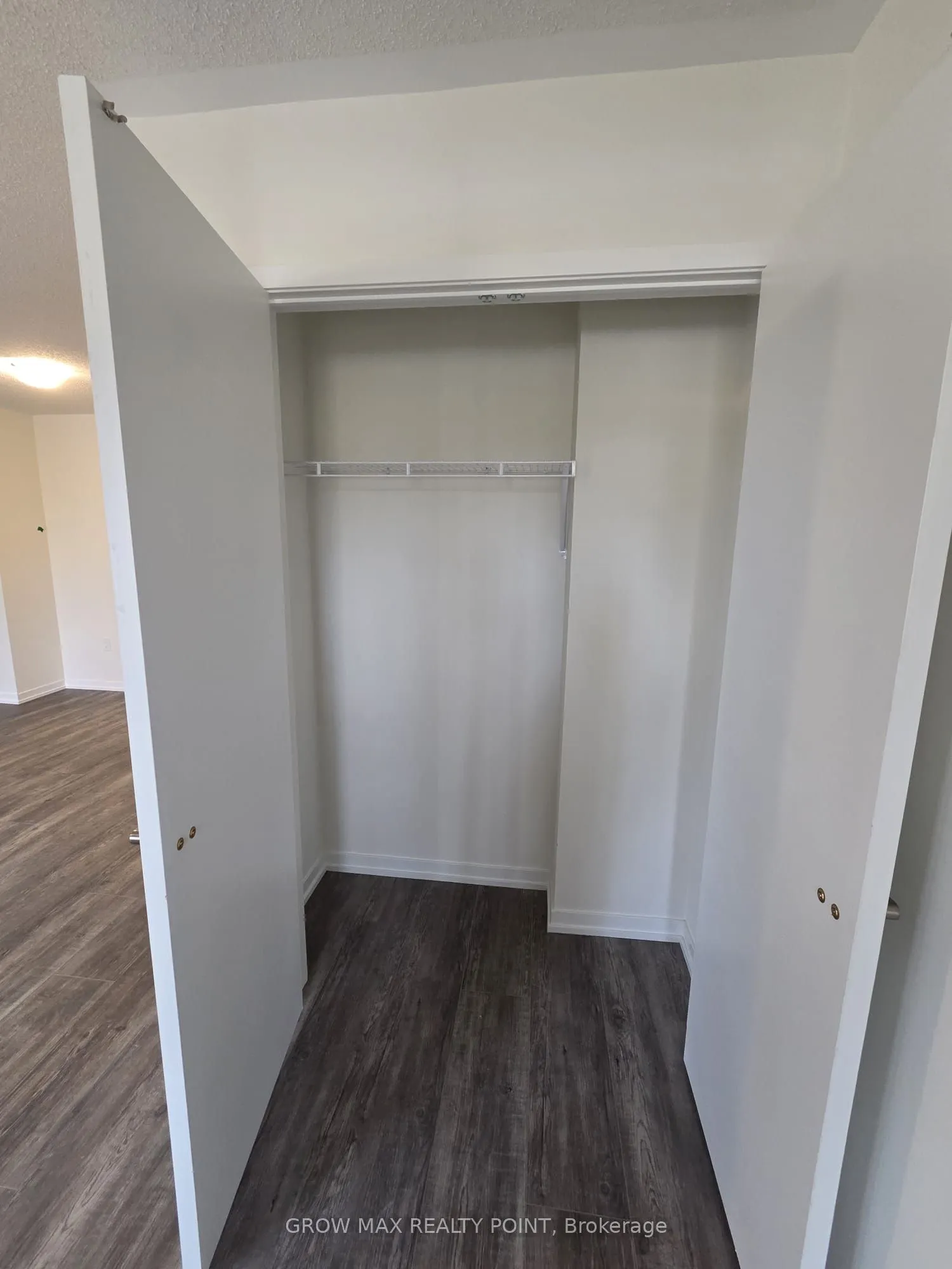 7 Kingbird Common, #3