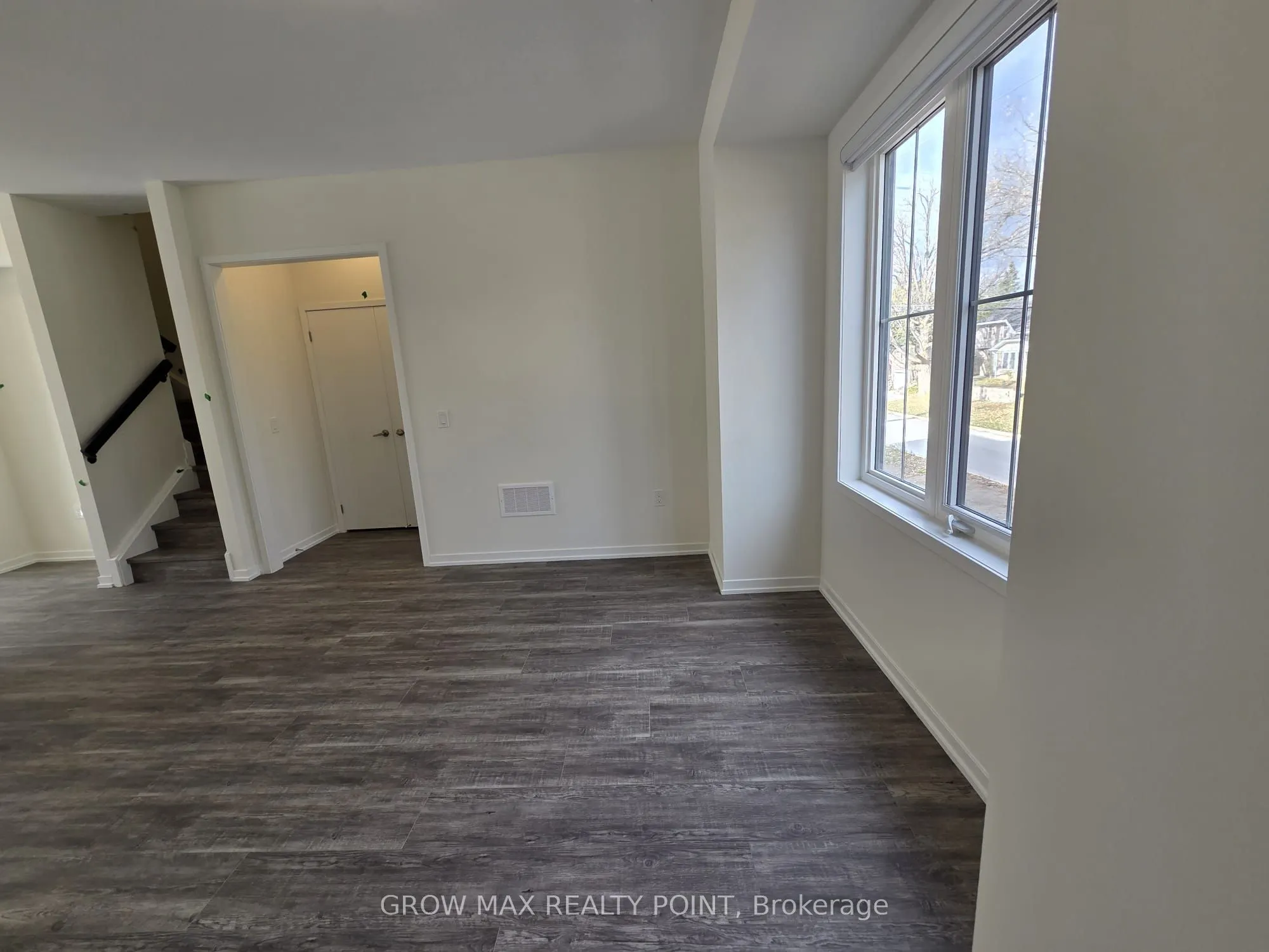 7 Kingbird Common, #3