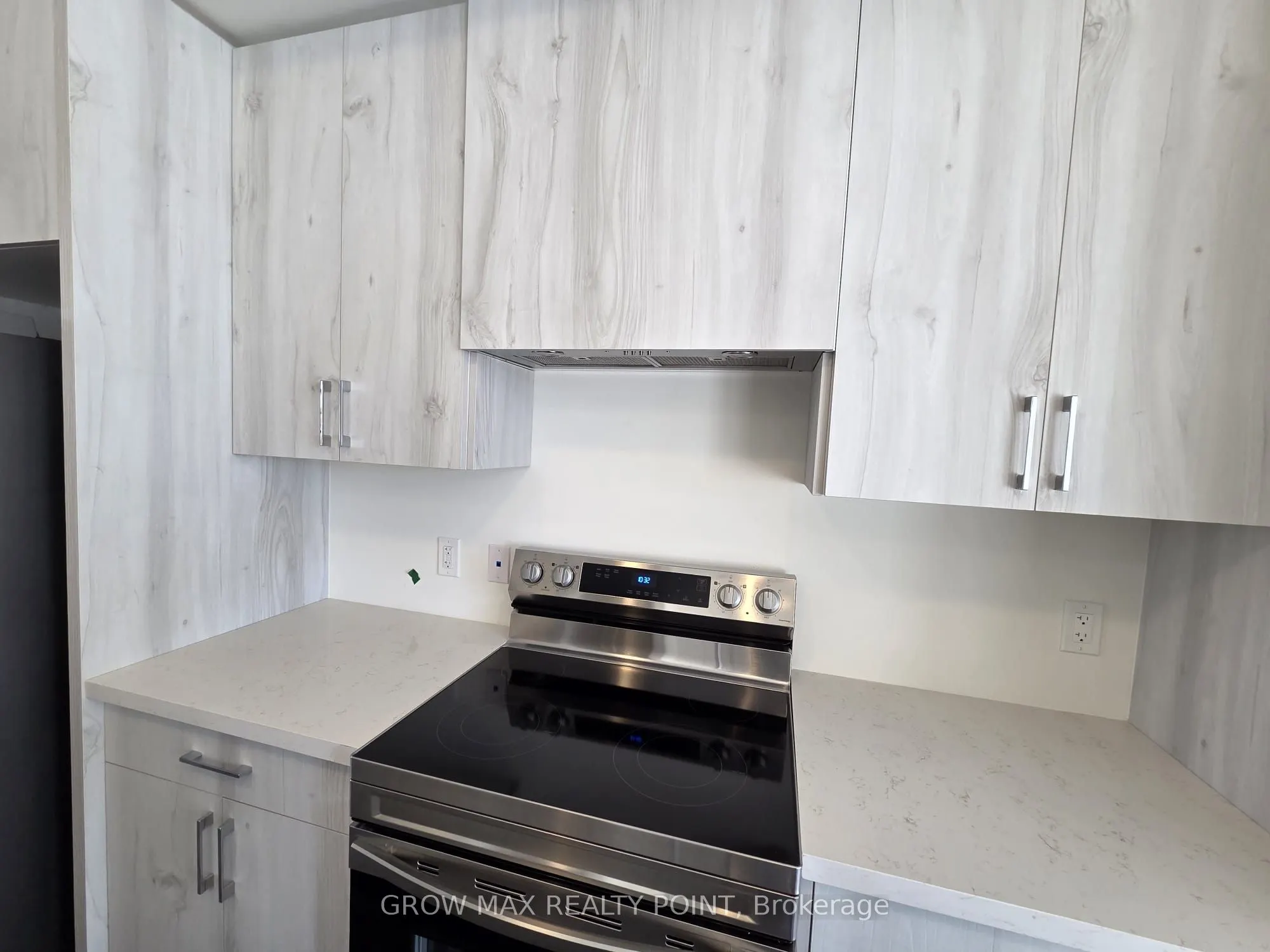 7 Kingbird Common, #3