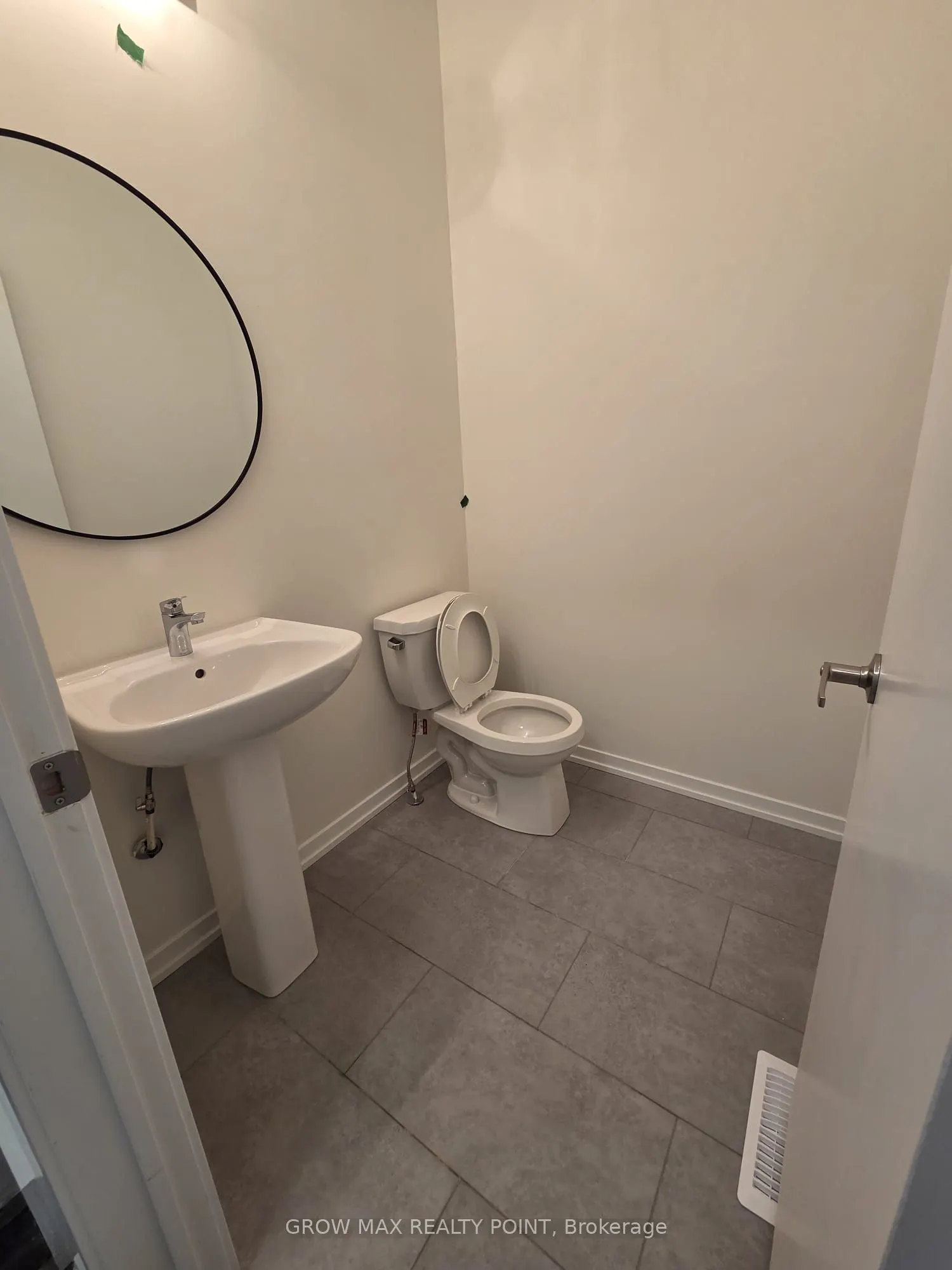 7 Kingbird Common, #3