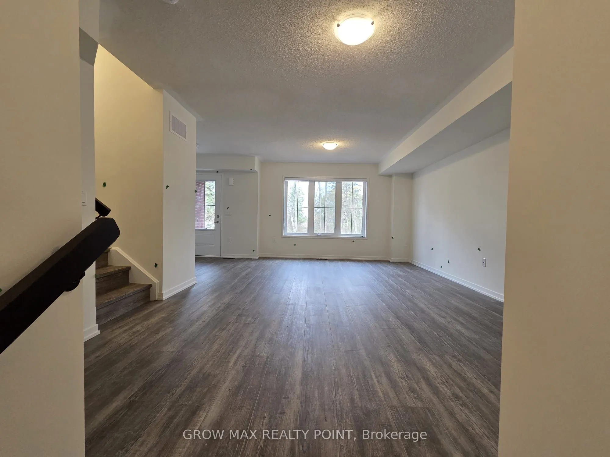 7 Kingbird Common, #3