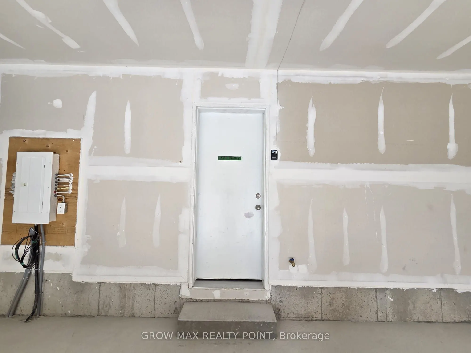 7 Kingbird Common, #3