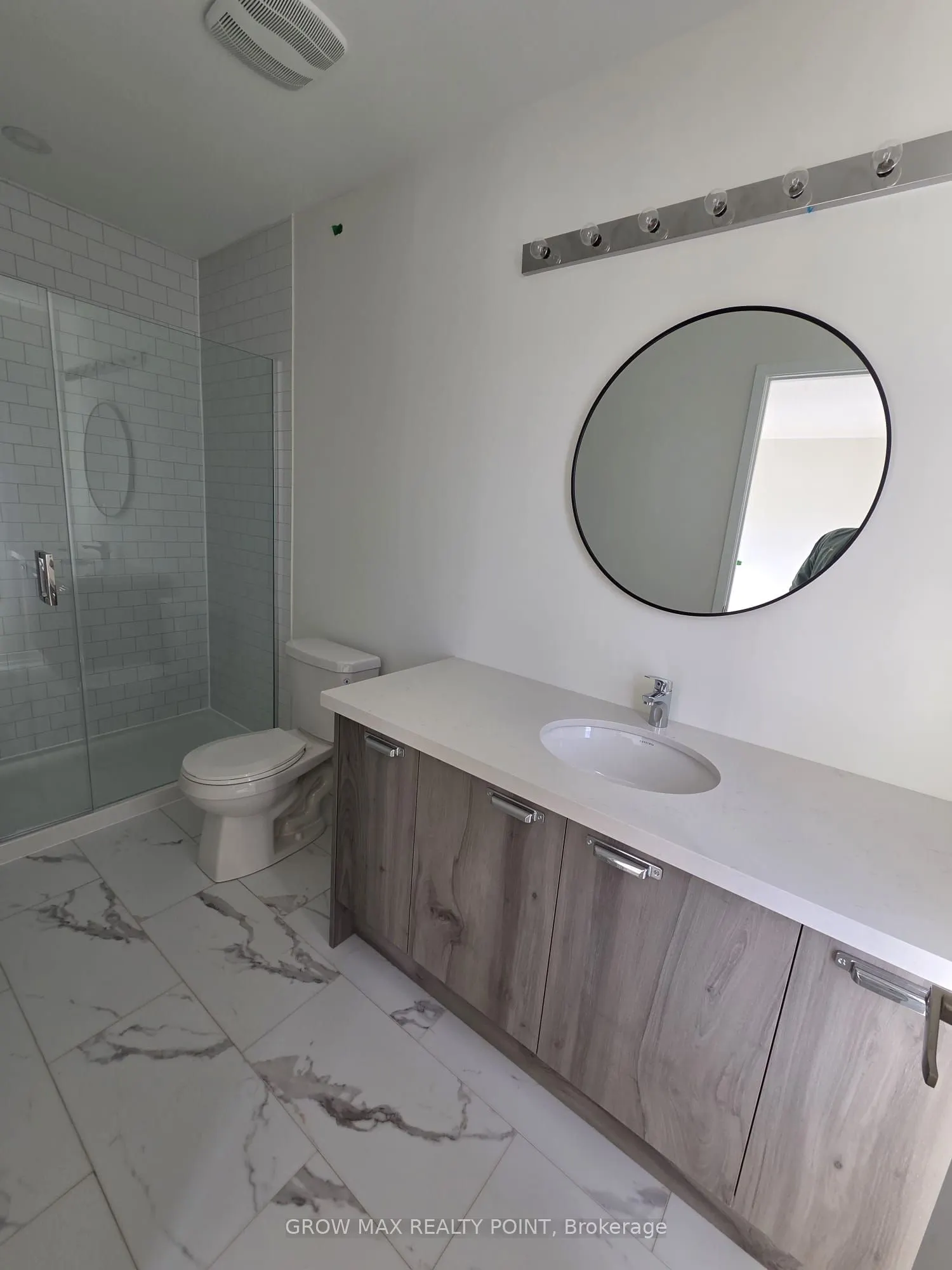 7 Kingbird Common, #3