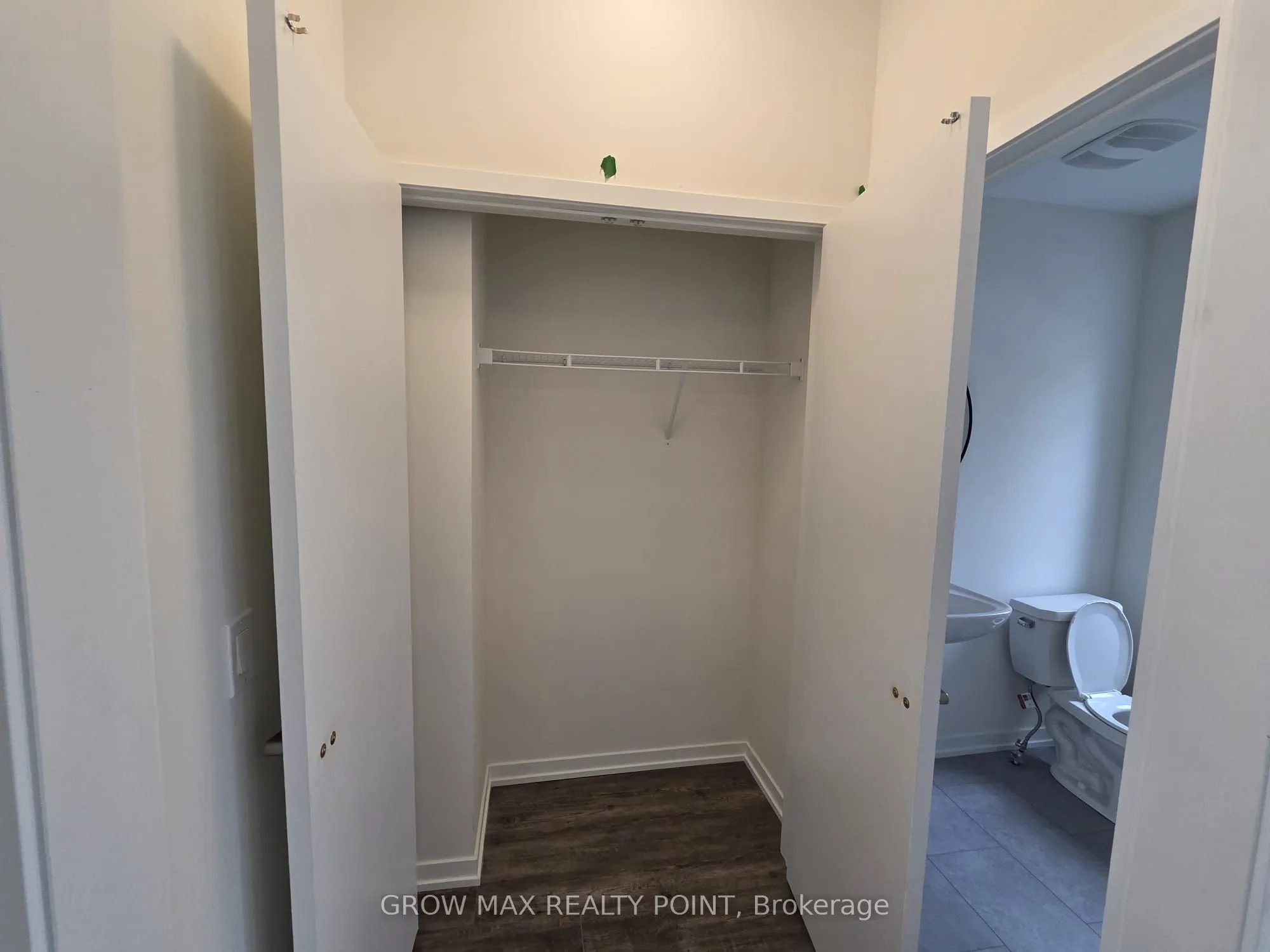 7 Kingbird Common, #3