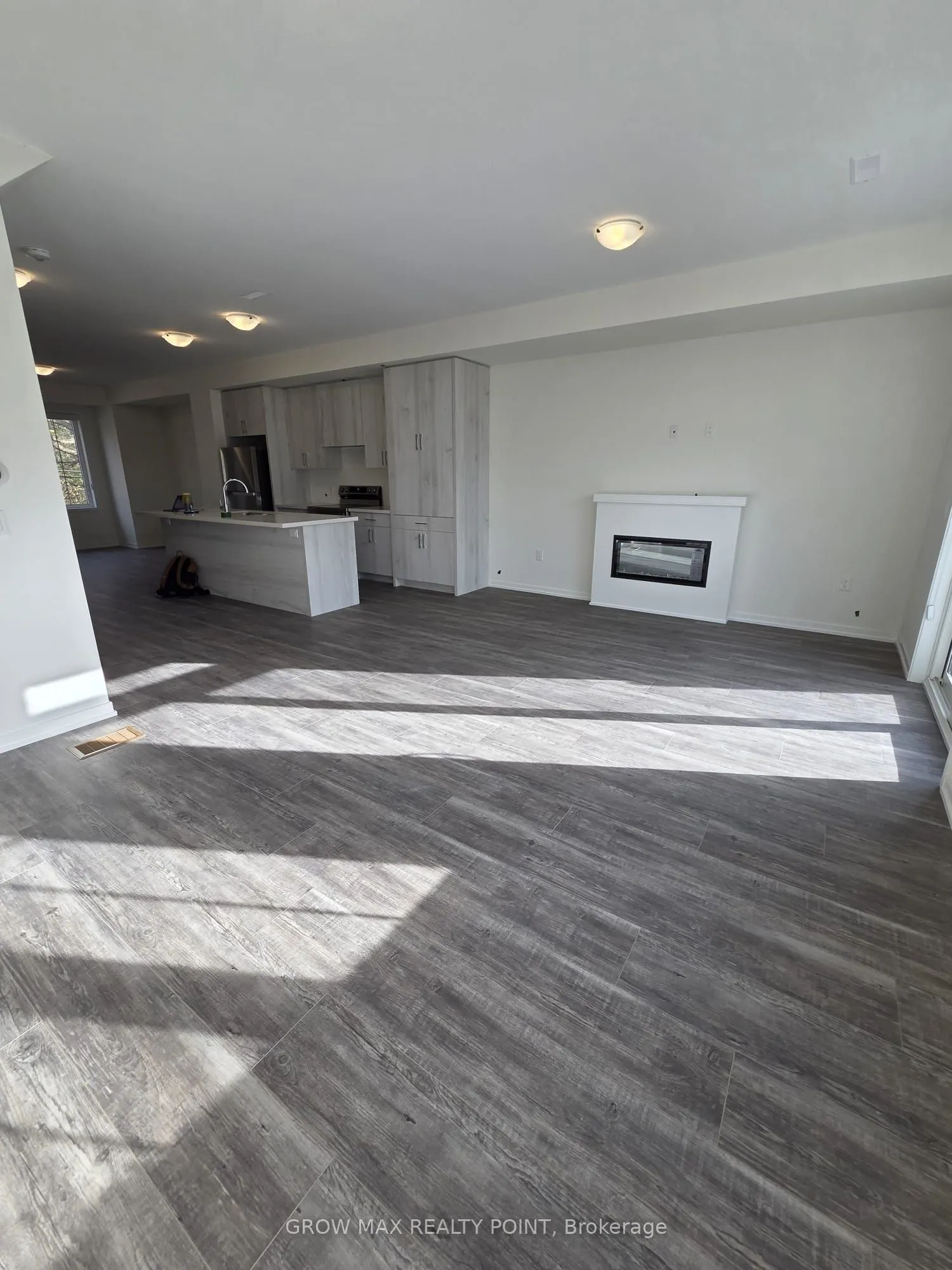 7 Kingbird Common, #3