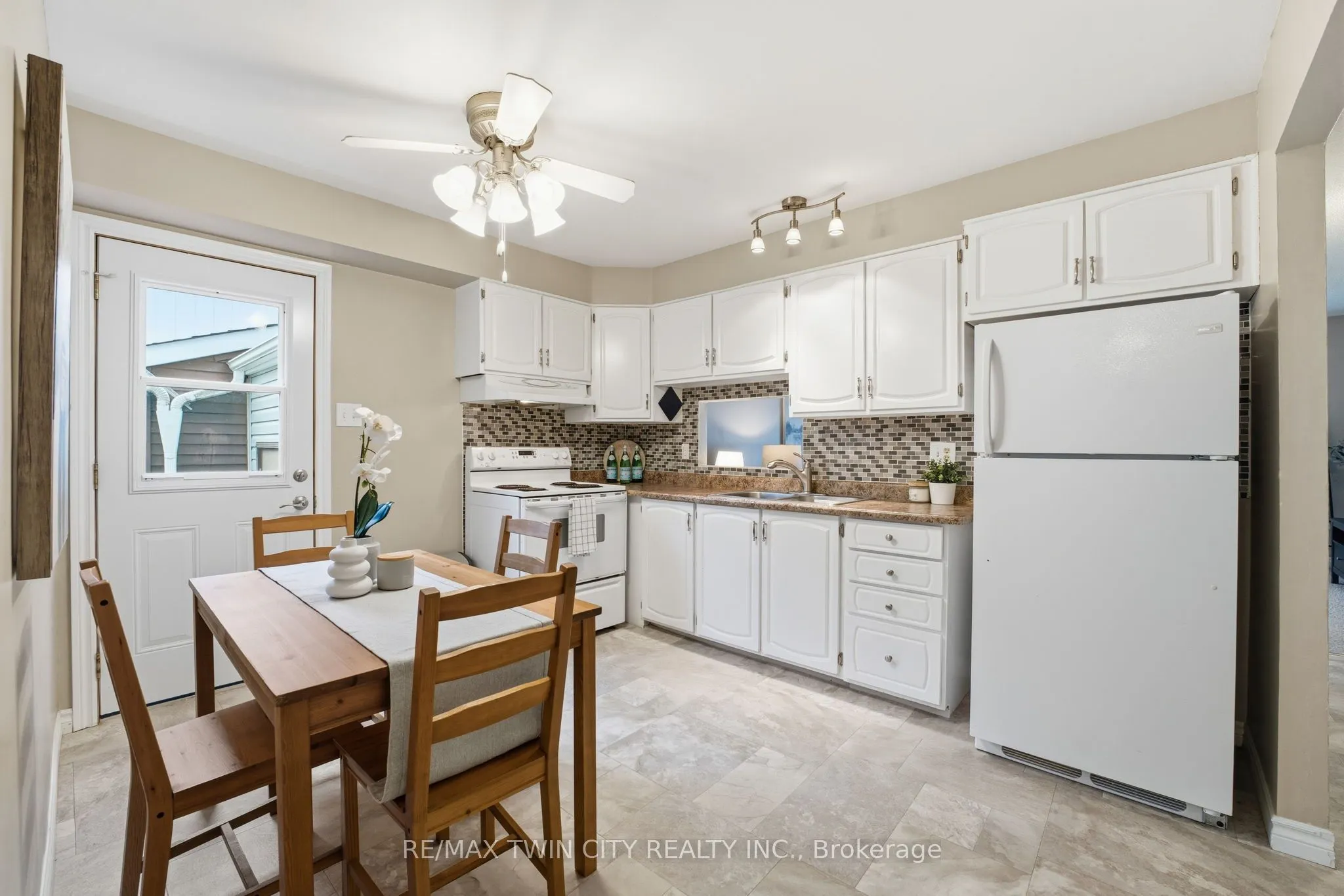 11 Hillbrook Crescent, #30