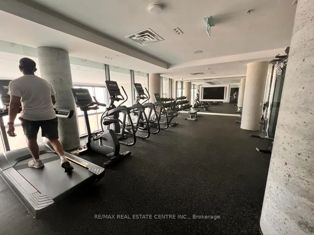 15 Wellington Street S, #2710