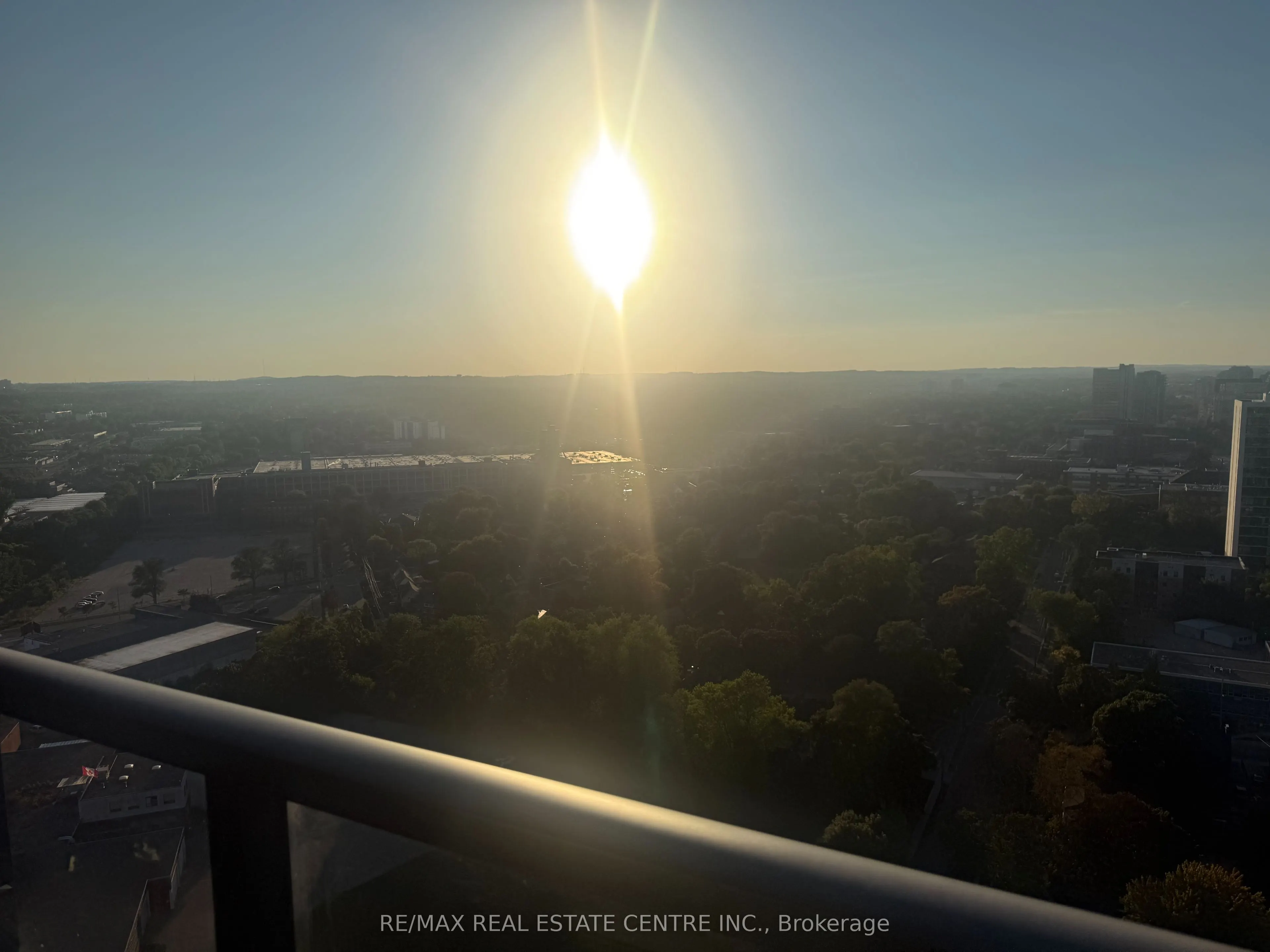 15 Wellington Street S, #2710