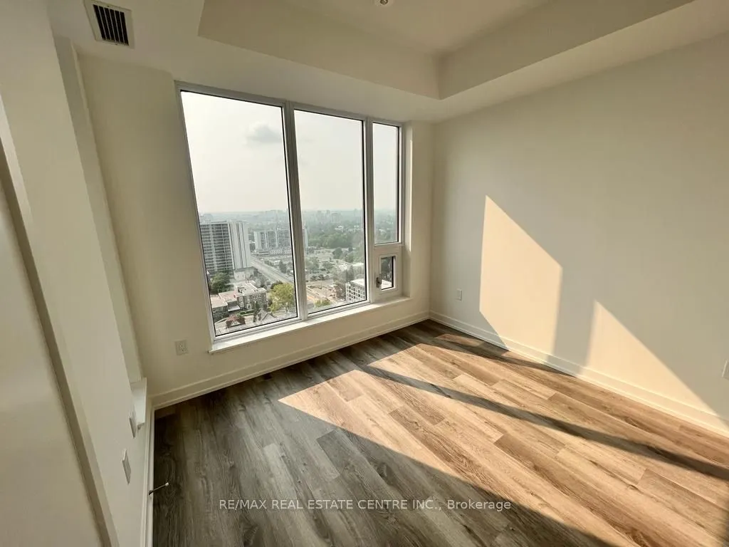 15 Wellington Street S, #2710