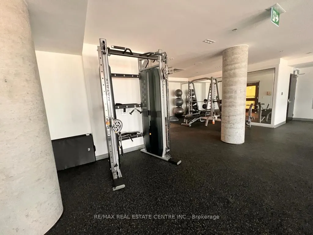 15 Wellington Street S, #2710