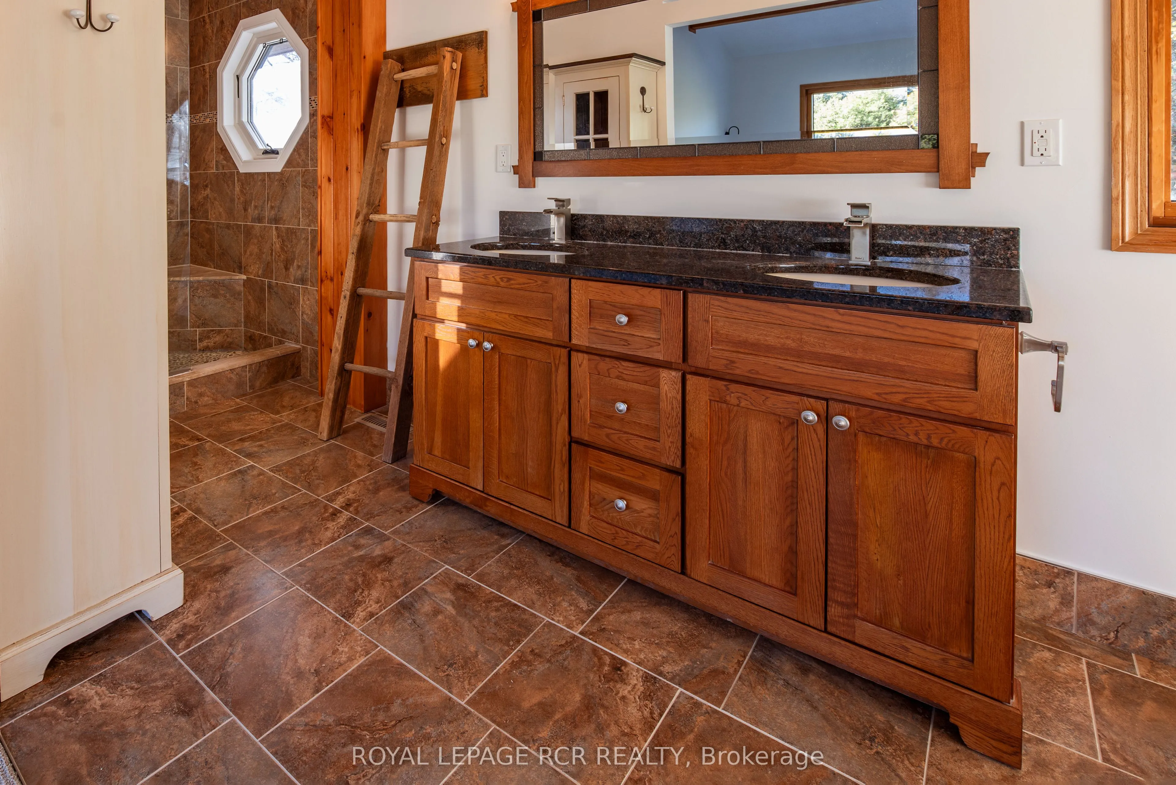 674189 Hurontario Street