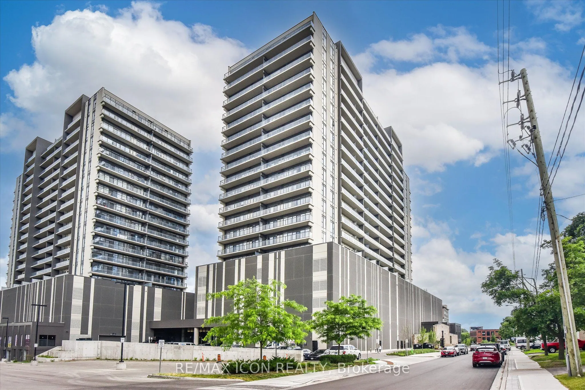 15 Glebe Street, #902