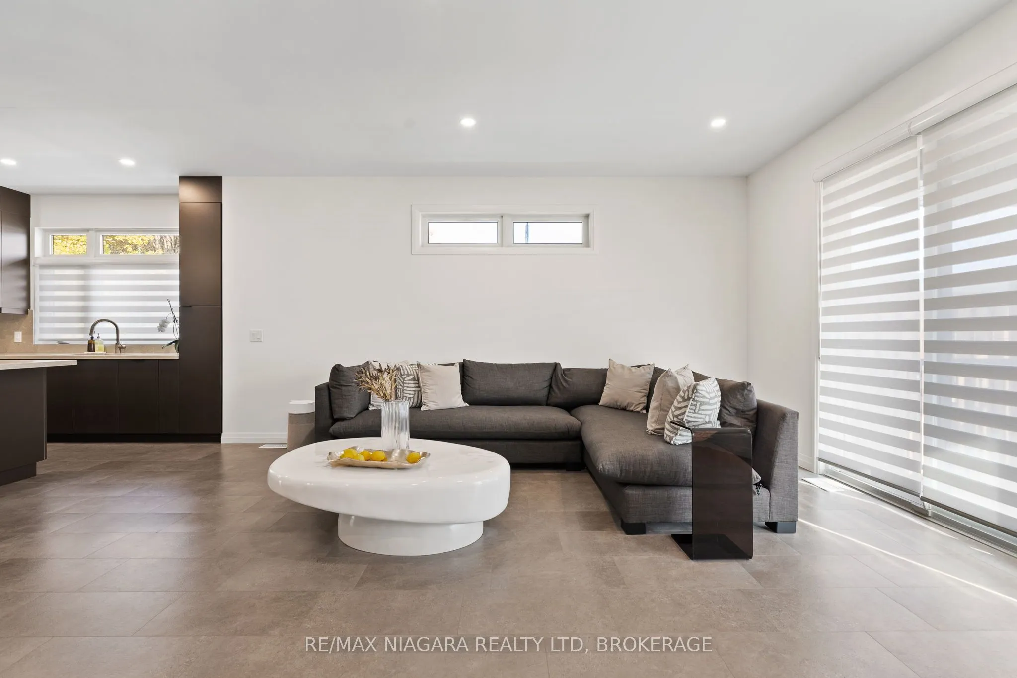 300 Richmond Street, #23