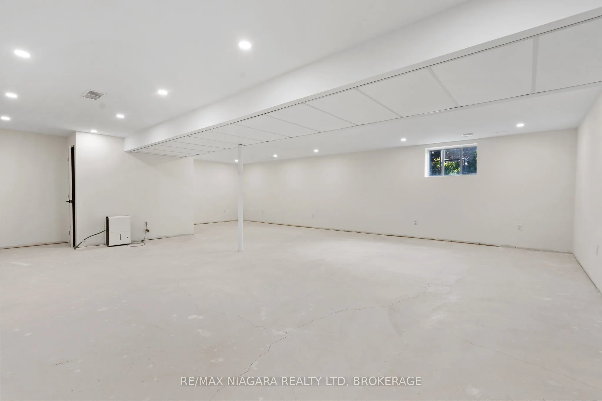 300 Richmond Street, #23