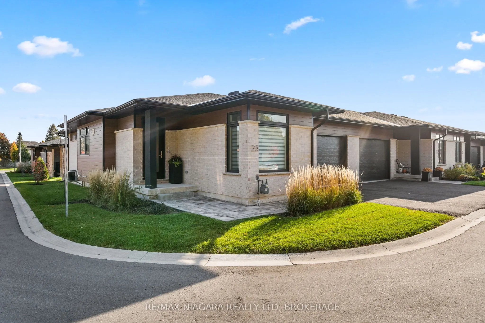 300 Richmond Street, #23