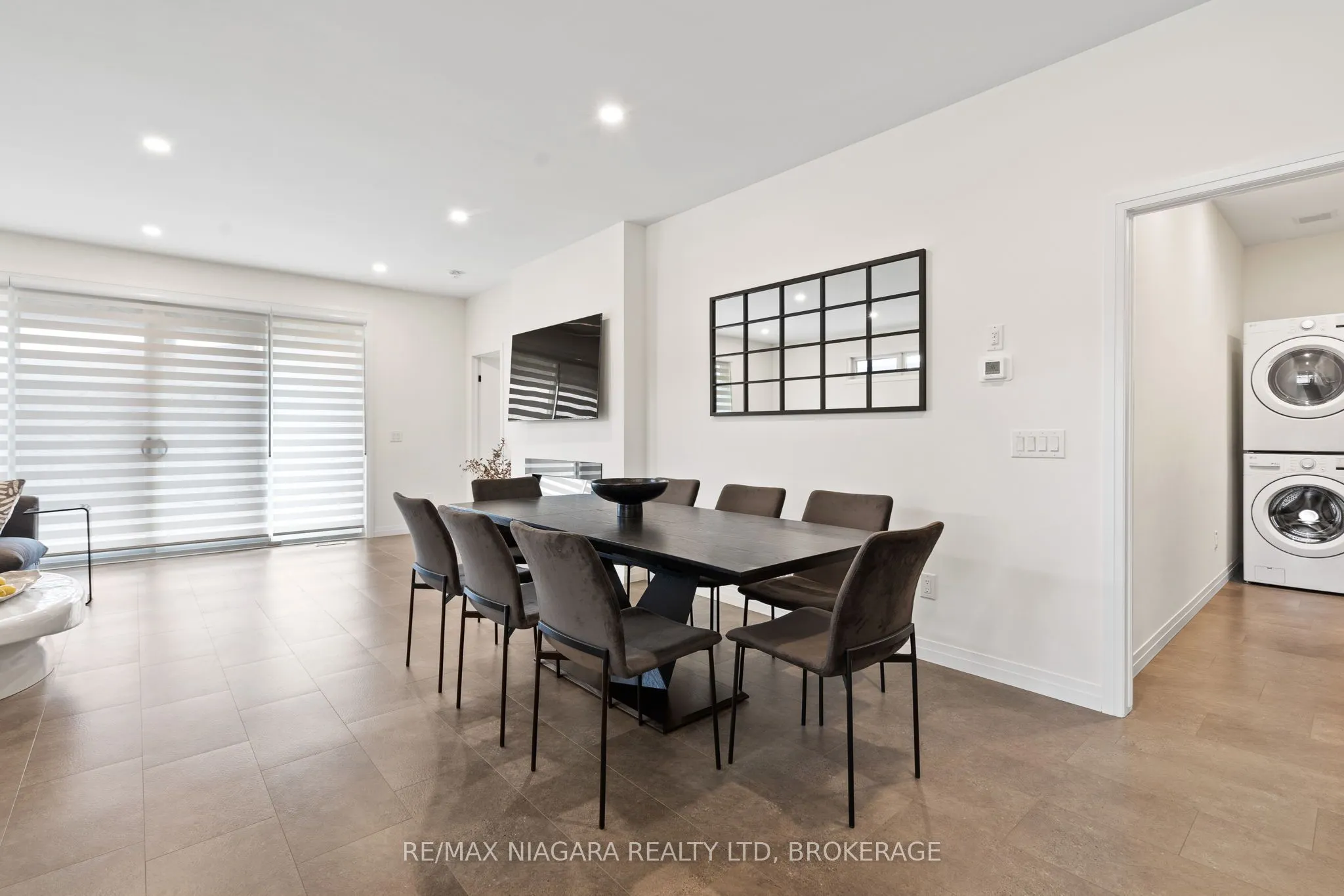 300 Richmond Street, #23