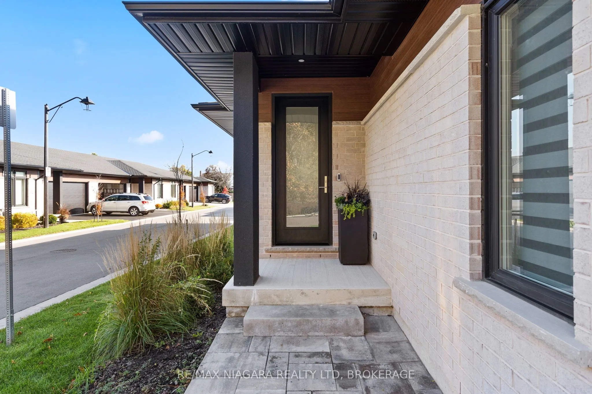 300 Richmond Street, #23