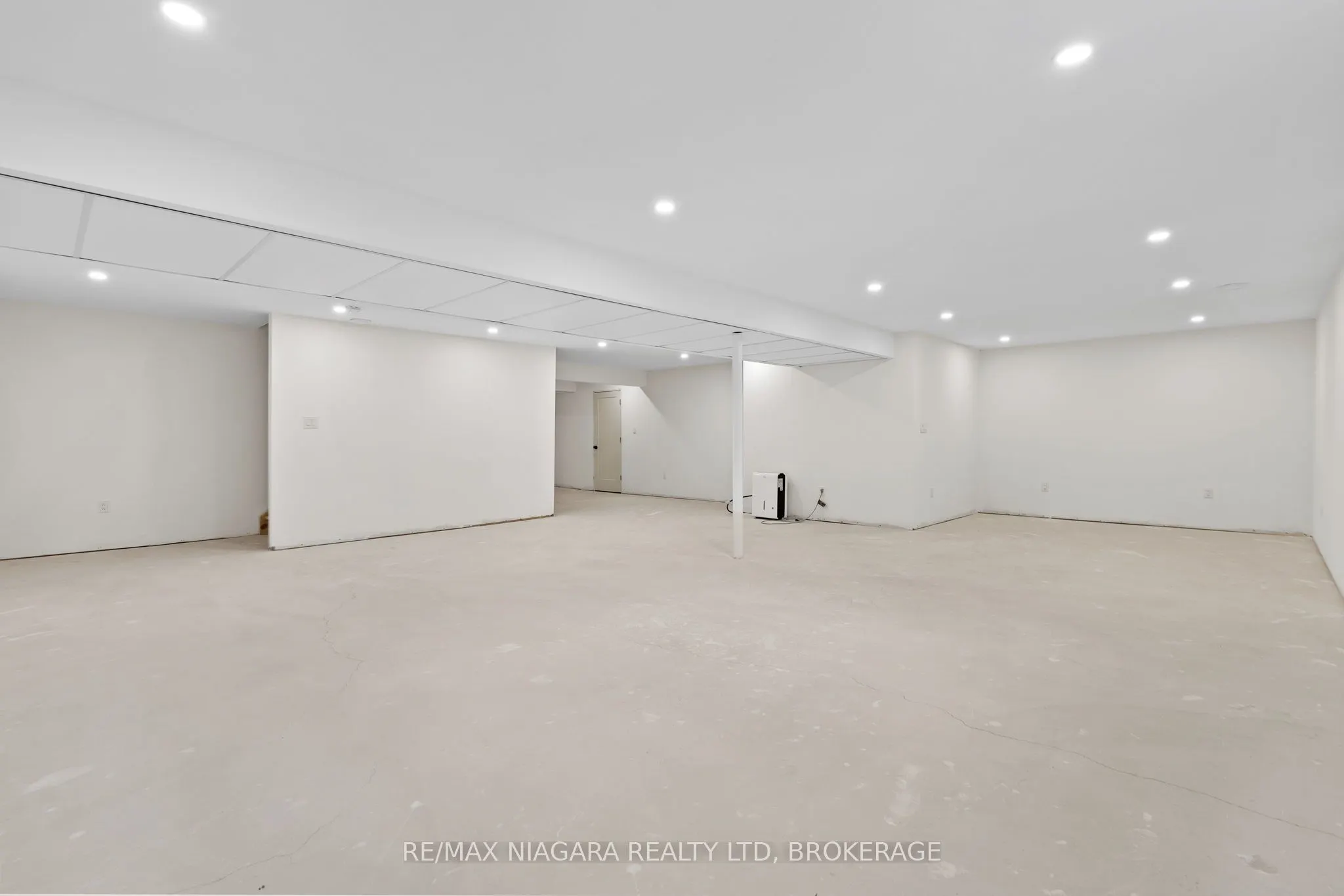 300 Richmond Street, #23