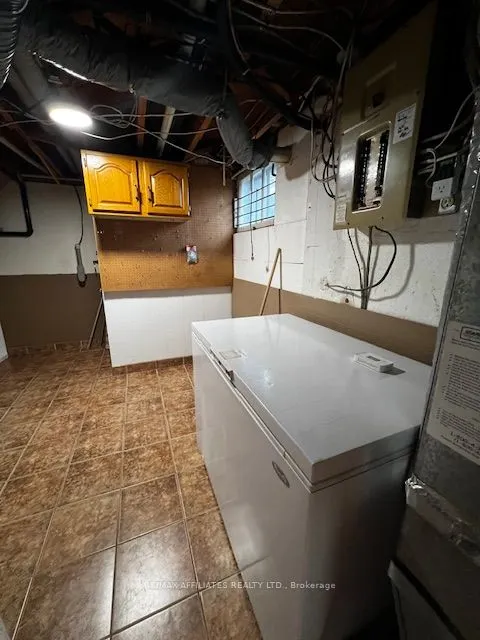 1781 Queensdale Avenue