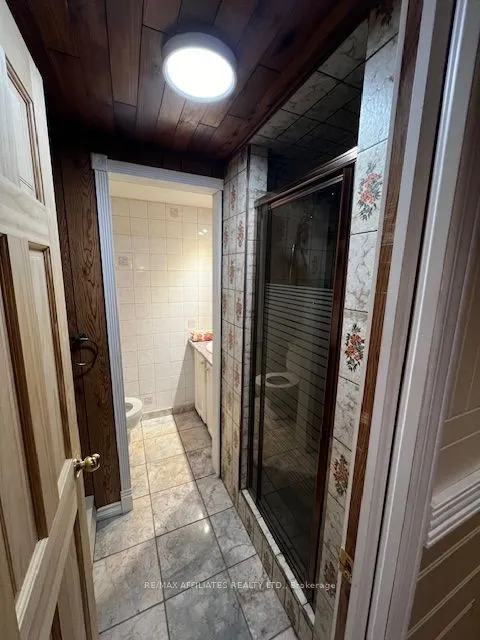 1781 Queensdale Avenue