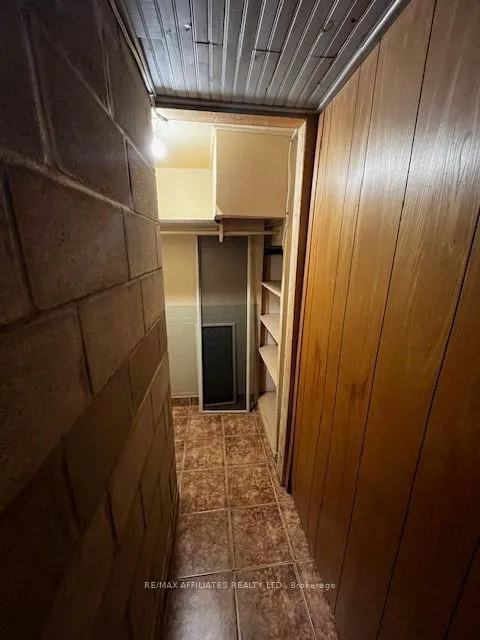 1781 Queensdale Avenue