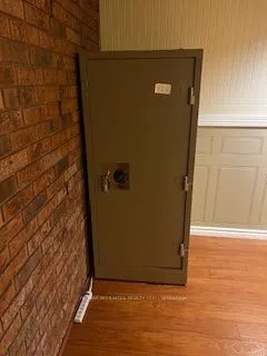 1781 Queensdale Avenue