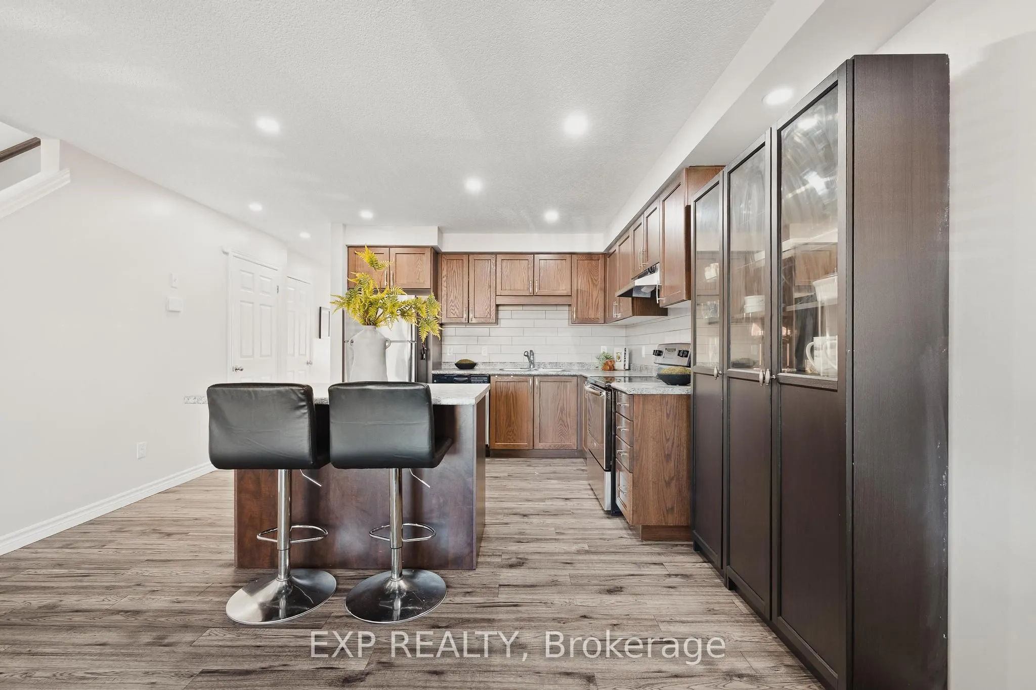 1989 Ottawa Street S, #47