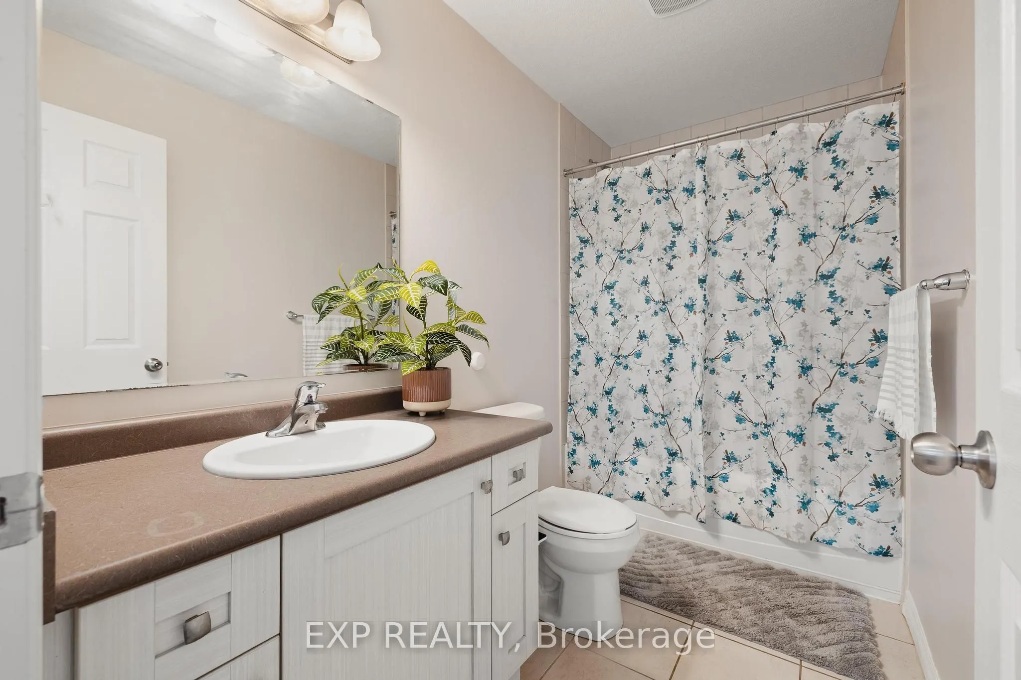 1989 Ottawa Street S, #47