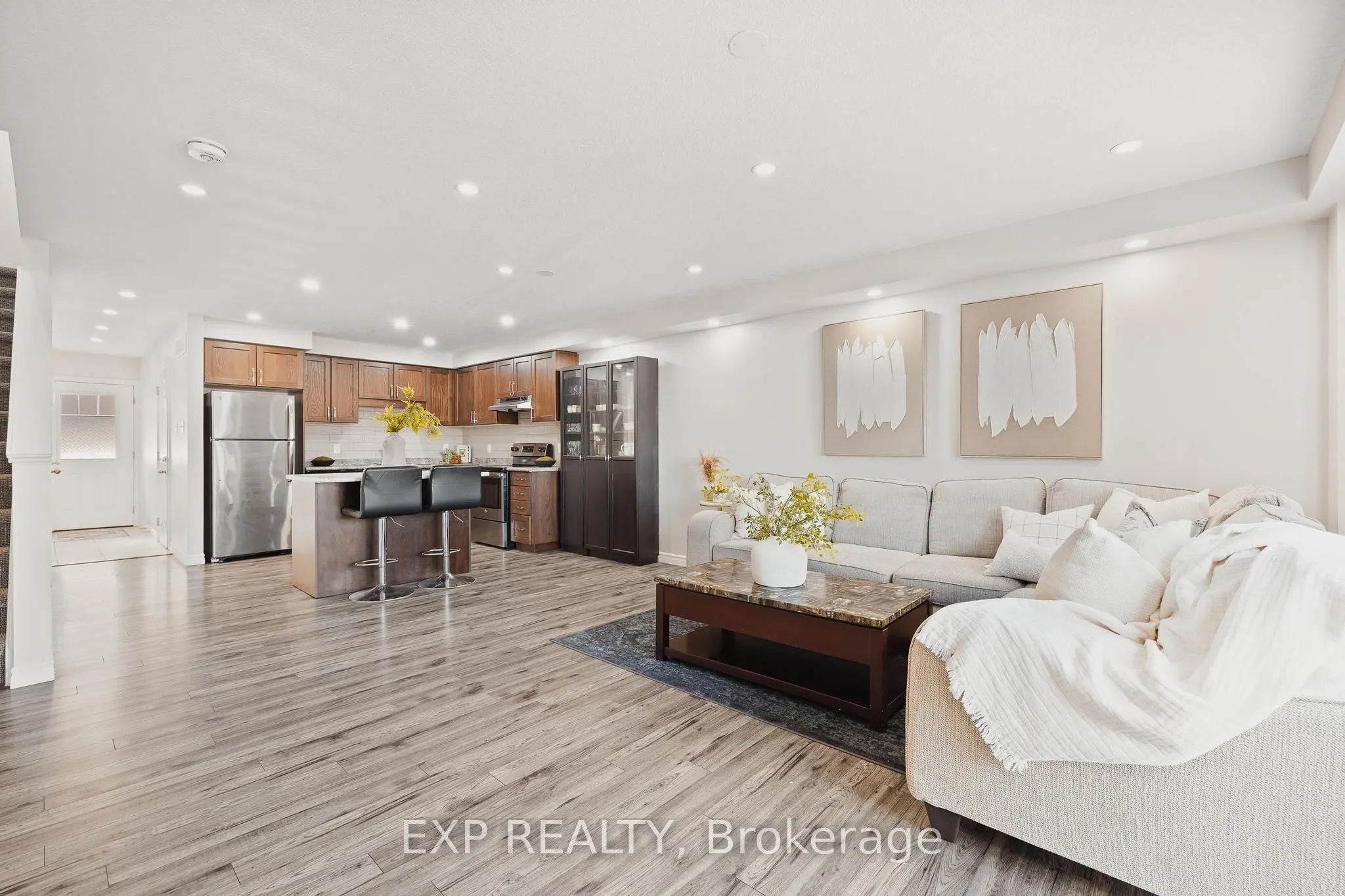 1989 Ottawa Street S, #47