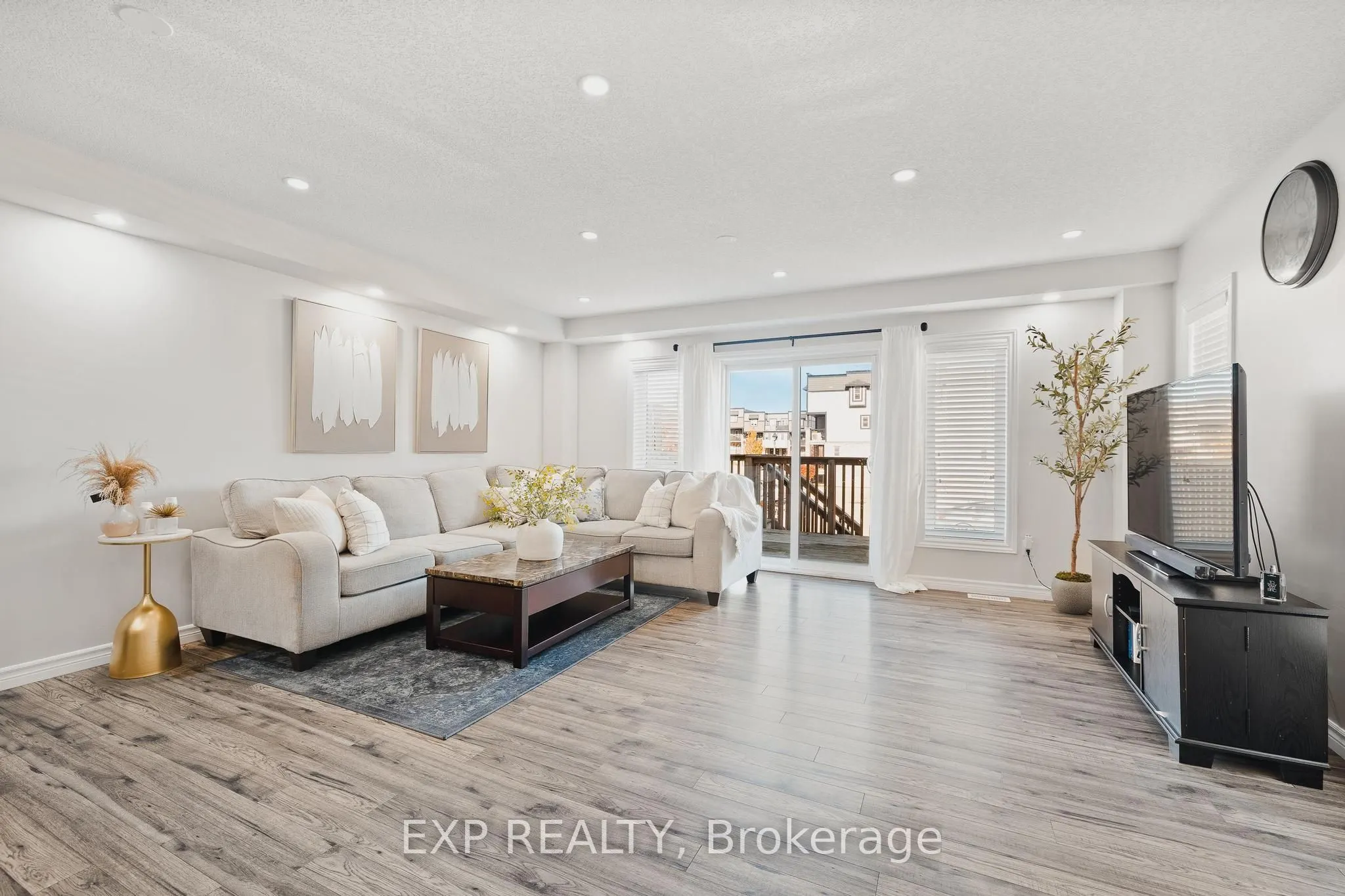 1989 Ottawa Street S, #47