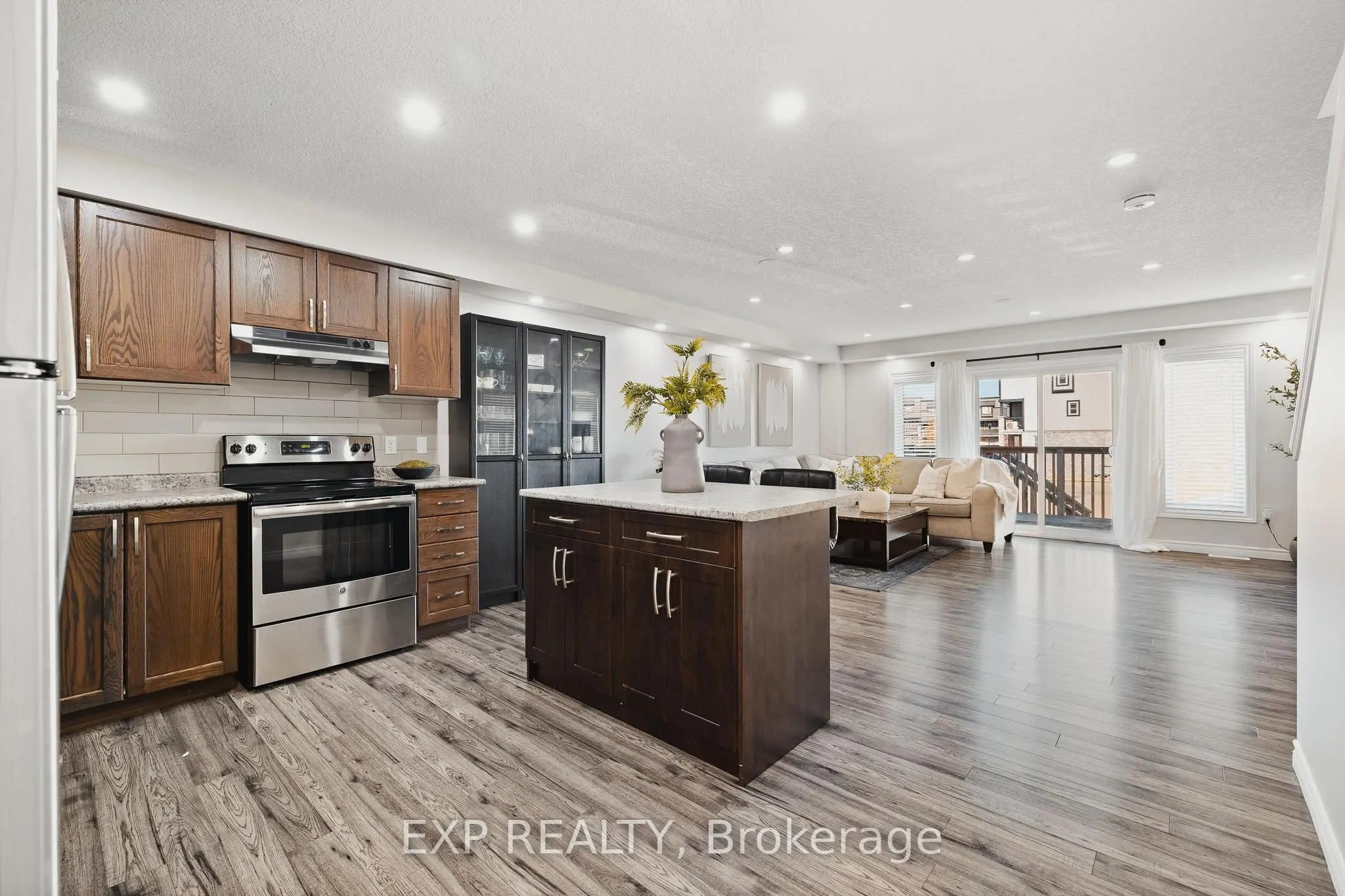 1989 Ottawa Street S, #47