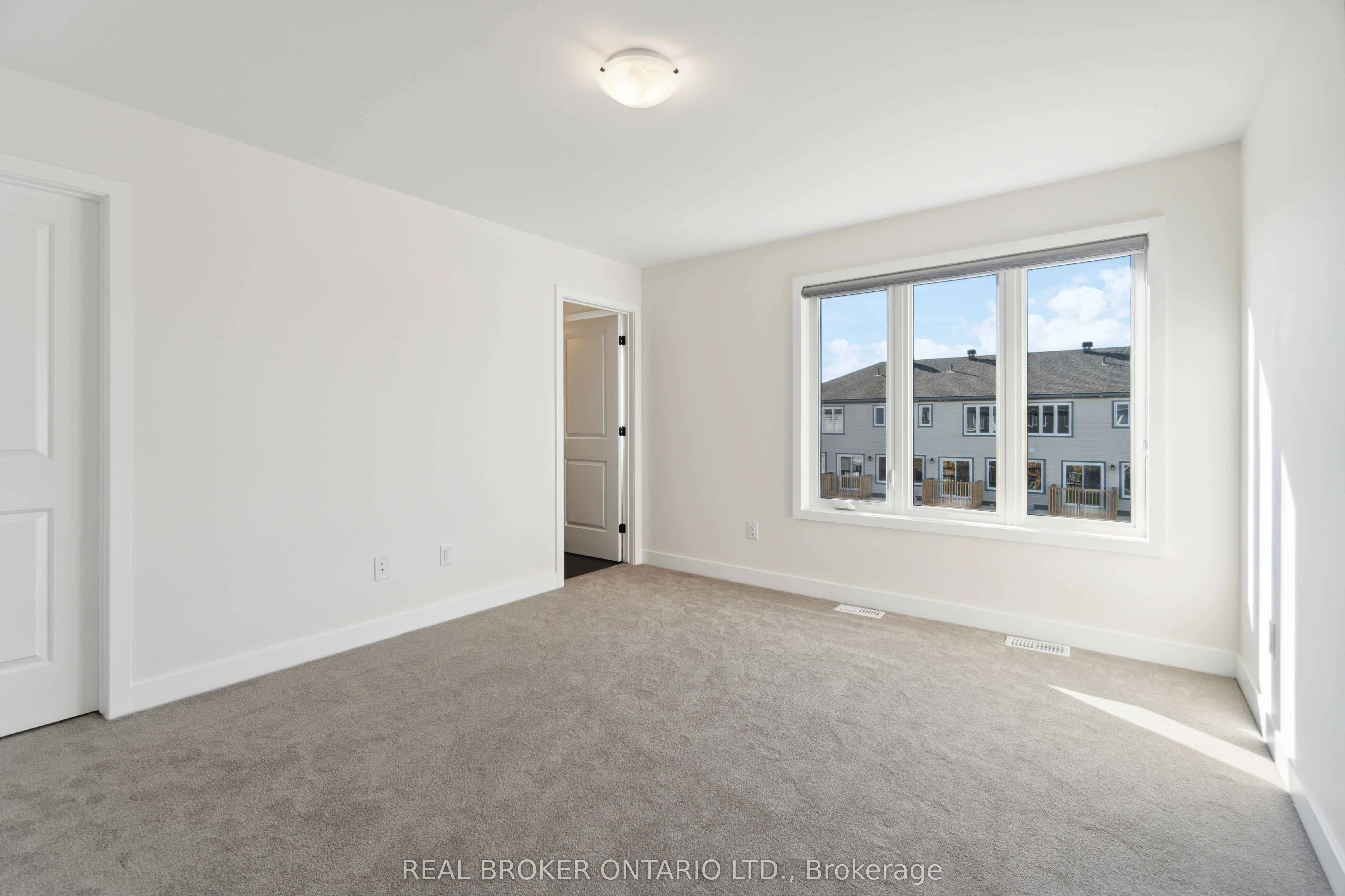 16 Margaret Graham Terrace