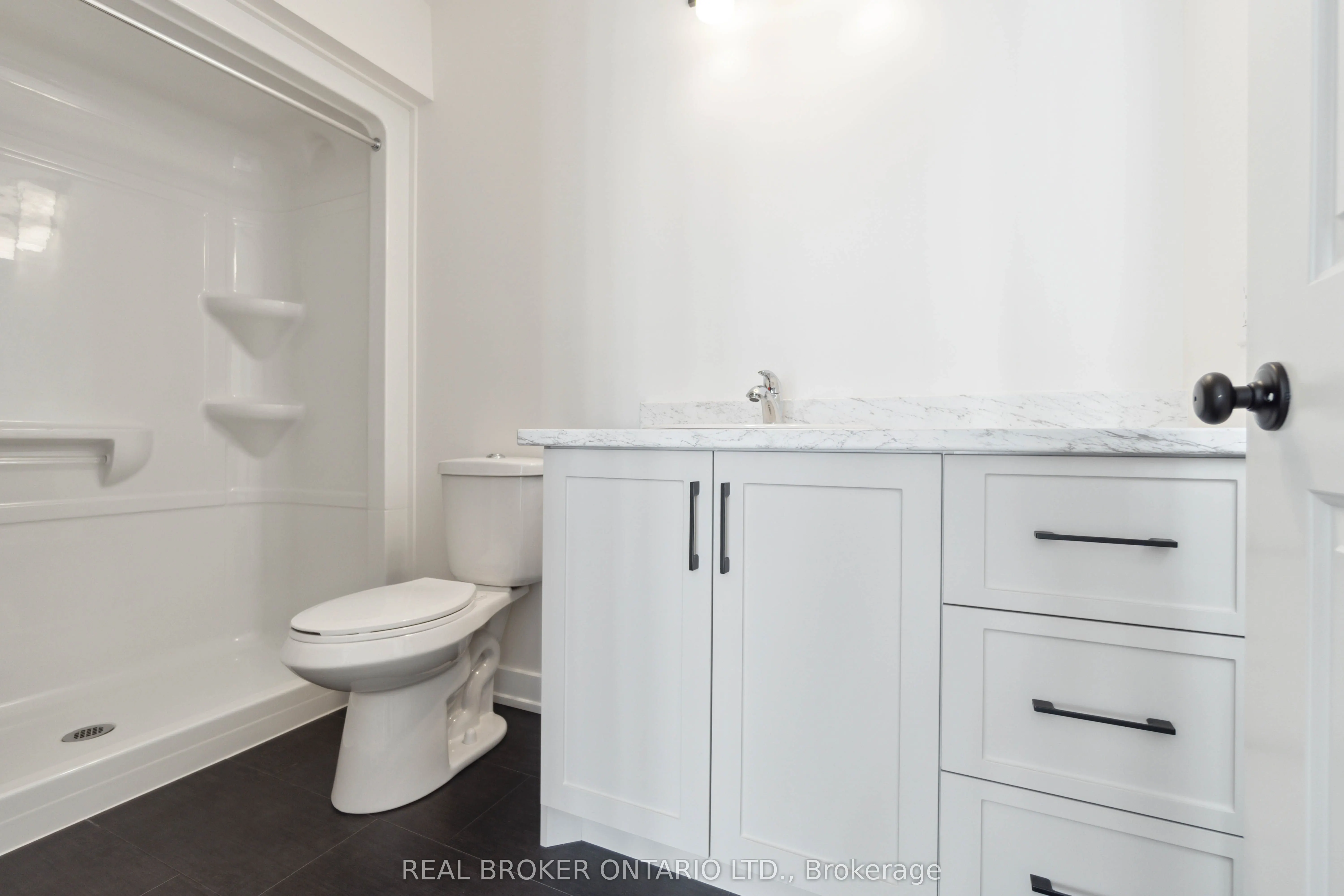 16 Margaret Graham Terrace