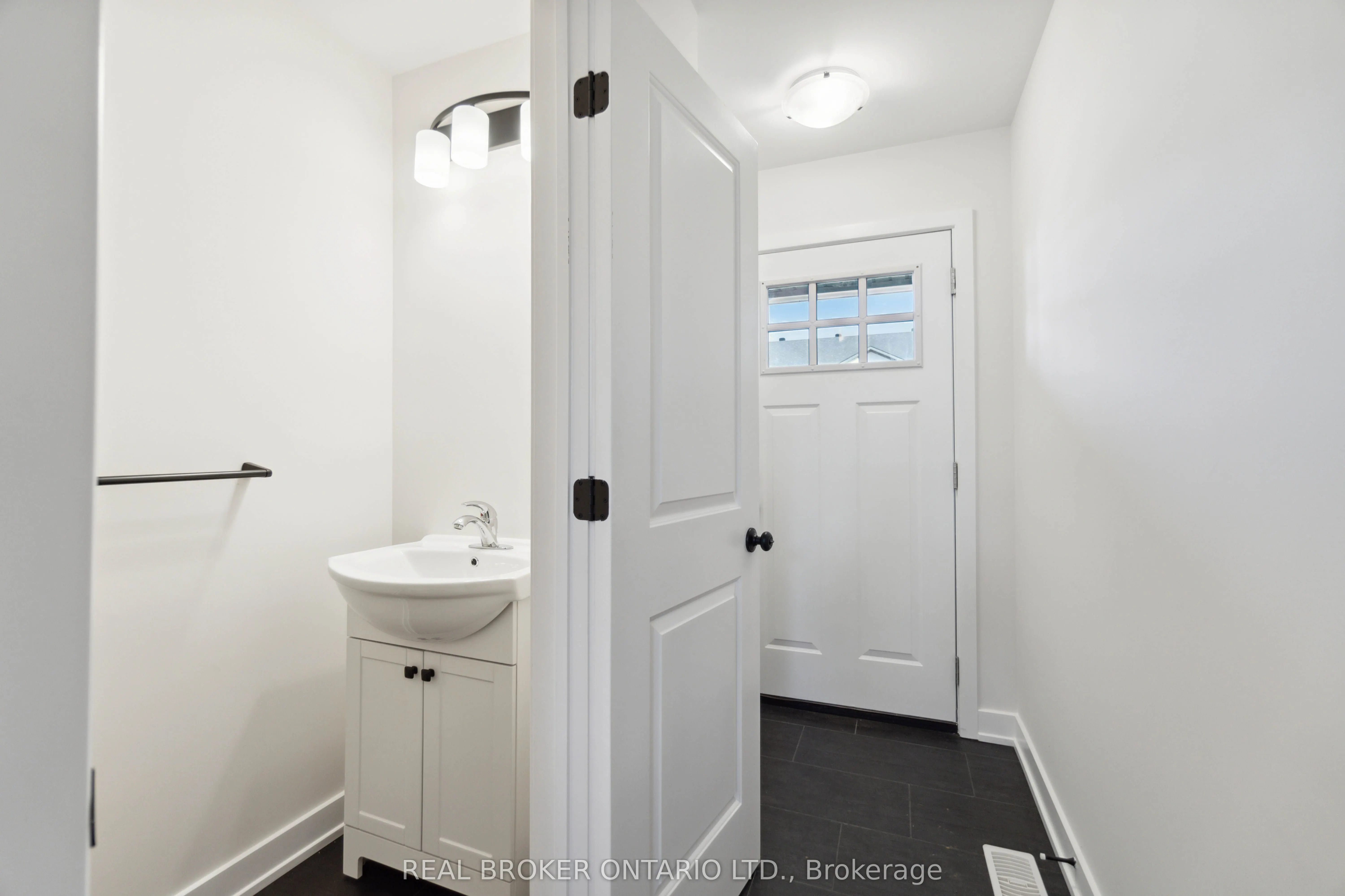 16 Margaret Graham Terrace